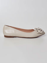 Sapatilha Bico Fino Flor Offwhite