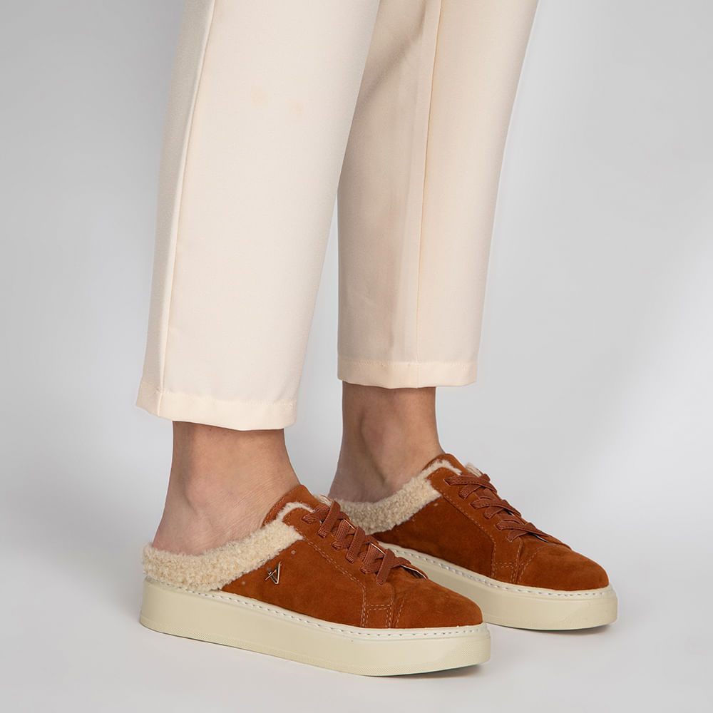 Tênis Mule Pelo Rust