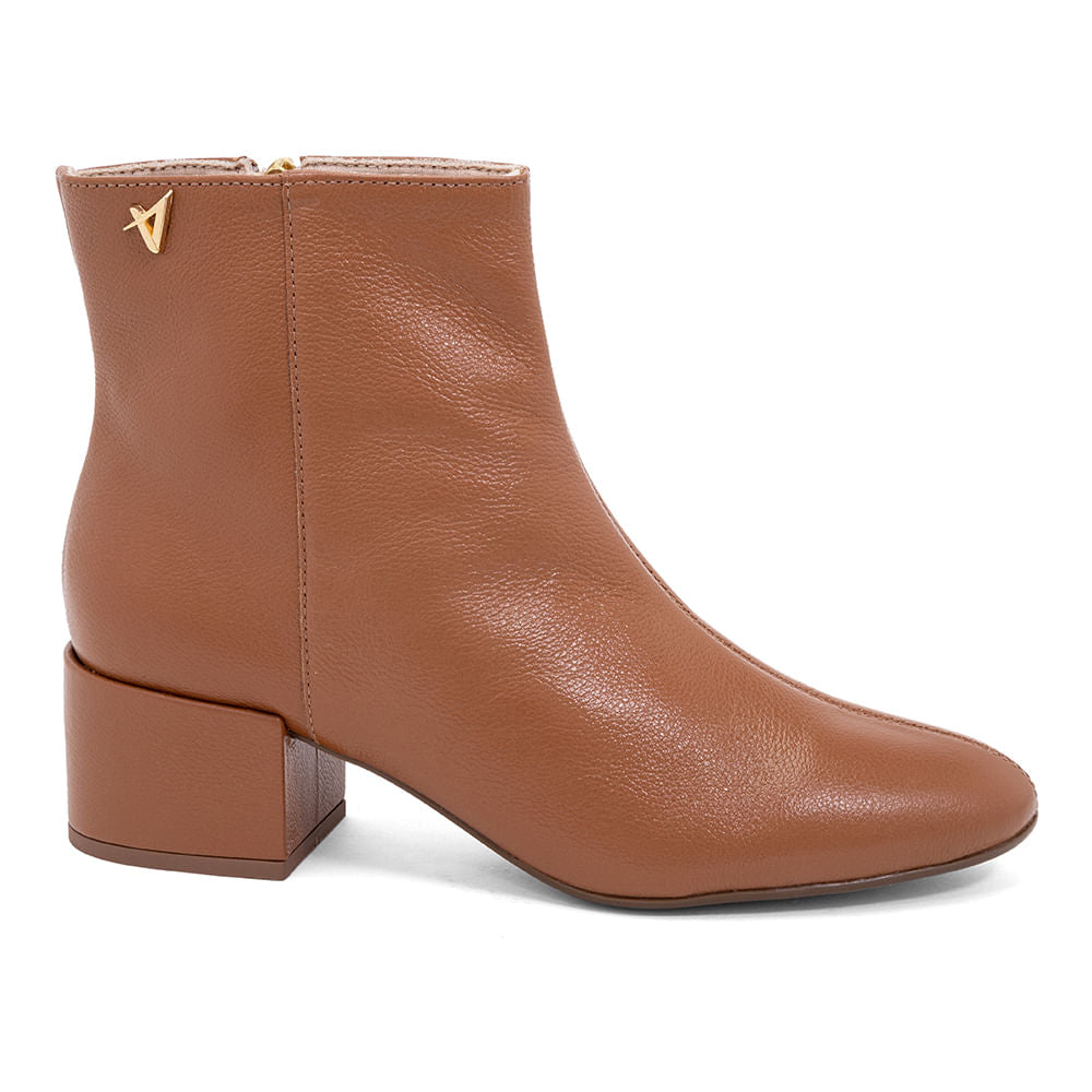 Bota de Couro Cano Médio Salto Bloco  Caramelo