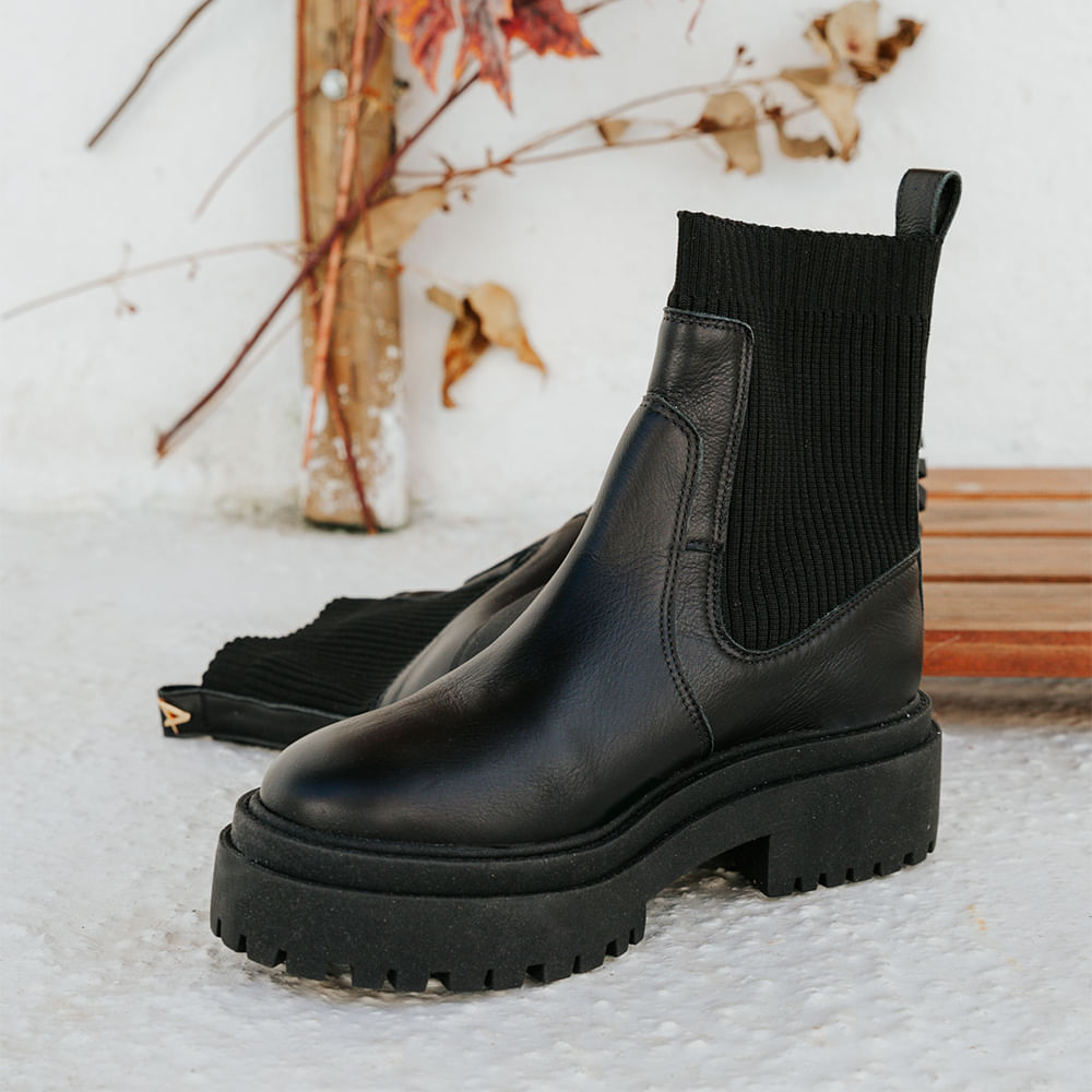 Bota Coturno Tratorada Cano Médio Preto