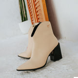 Bota Western Cano Curto Salto Bloco Offwhite