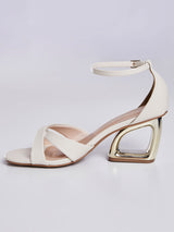 Sandalia Salto Geometrico Vazado Porcelana