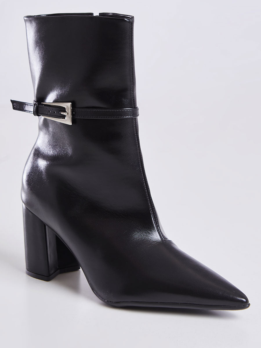 Bota Cano Médio Com Fivela e Salto Quadrado Preto
