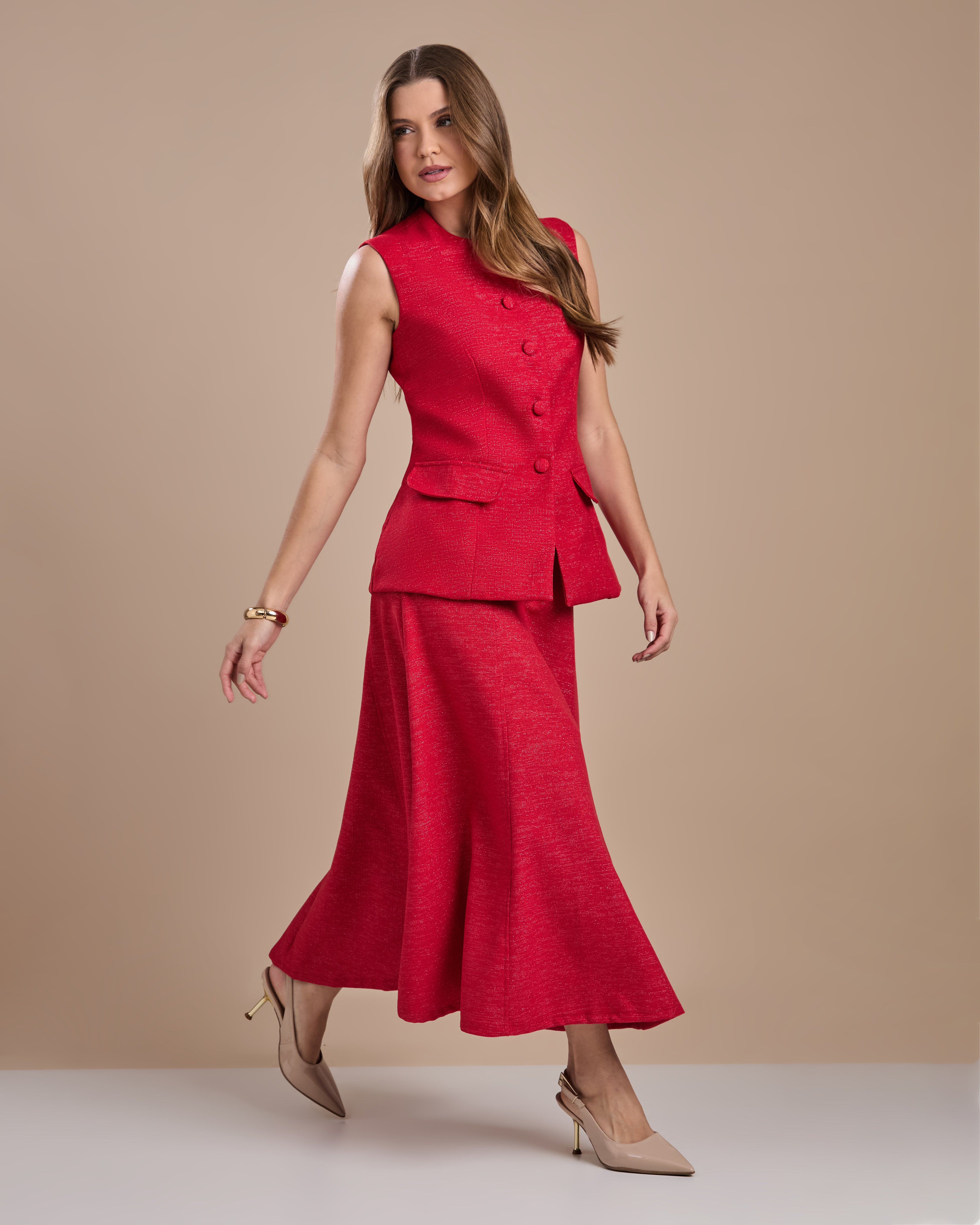 Conjunto Saia e Conjunto Vermelho