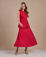 Conjunto Saia e Conjunto Vermelho