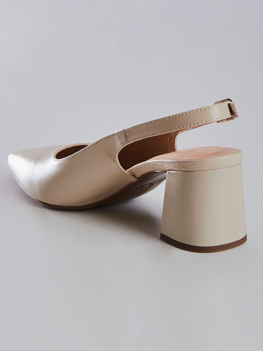 Scarpin Slingback Nude com Salto Bloco