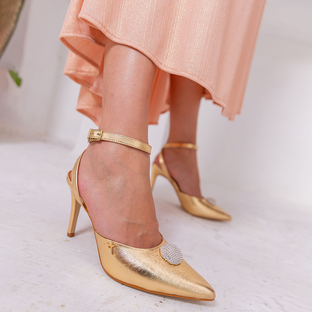 Scarpin Salto Fino com Globo de Strass Ouro