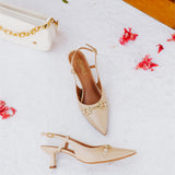 Scarpin Aberto Fivela Creme
