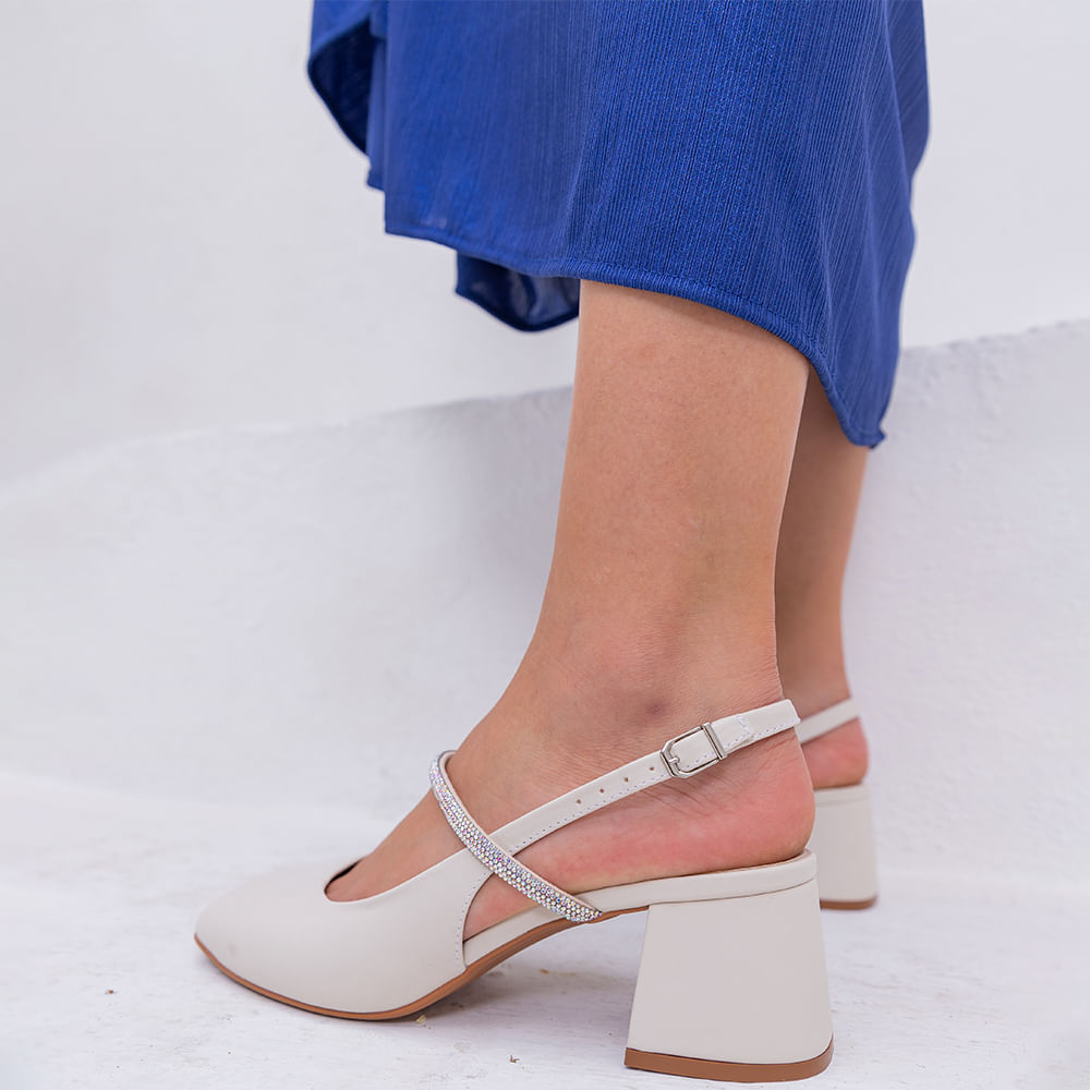 Scarpin Slingback Com Strass Offwhite