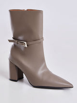 Bota Cano Médio Com Fivela e Salto Quadrado Camel