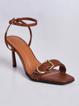 Sandalia Salto Fino com Fivela Camel