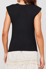 Blusa Muscle Tee com Ombreira Malha Conforto Preto