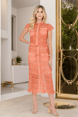 Camisa de Renda com Bolsos Coral