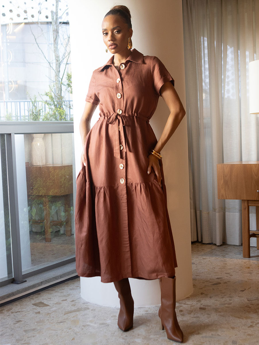 Vestido Manga Curta Linho Bordado Marrom