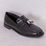 Mocassim Verniz com Ponteiras Metal Preto