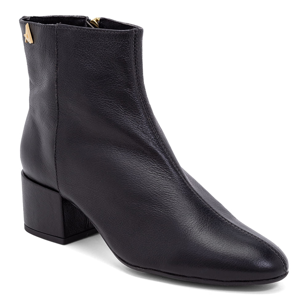 Bota de Couro Cano Médio Salto Bloco  Preto