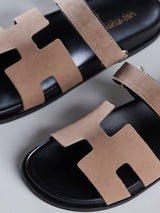 Sandália Slide Feminina com Tiras Largas Bege