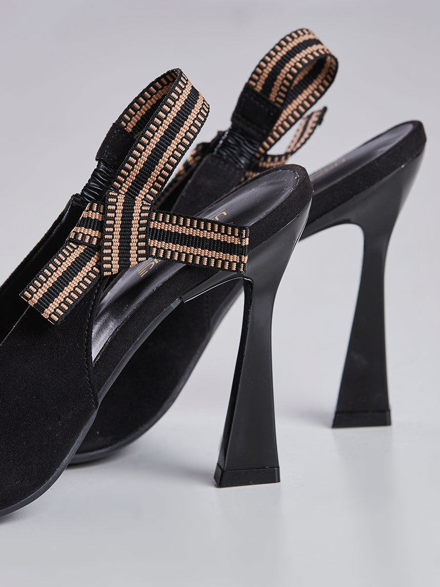 Scarpin Slingback com Tira Listrada Preto