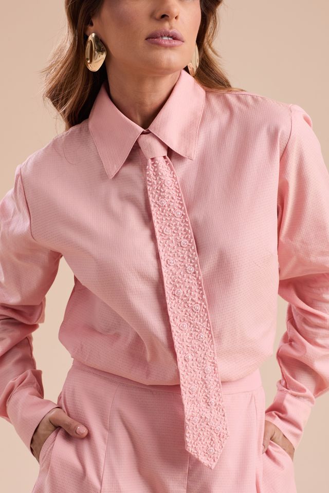 Camisa Alfaiataria micro estampa rosa